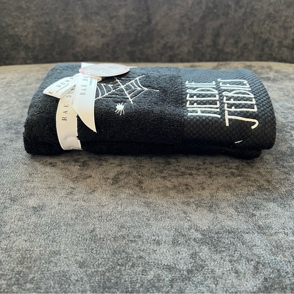 NWT Rae Dunn Embroidered ‘Heebie Jeebies’ Hand Towels Set of 2 - Picture 4 of 8